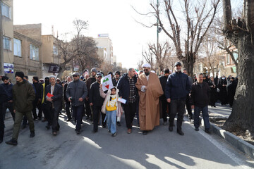 تصاویر / خروش مردم همدان در محکومیت هتک حرمت اغتشاشگران به ساحت قرآن کریم