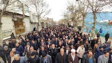 خروش مردم اسدآباد علیه اغتشاشگران+تصاویر