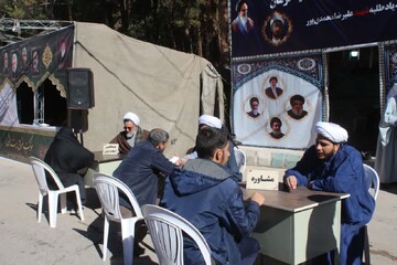 تصاویر/ فعالیت موکب طلاب سطح عالی کرمان در مسیر گلزار شهدای کرمان