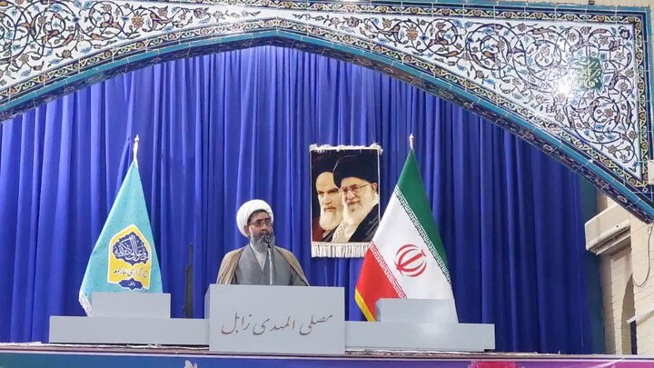 تصاویر/ آیین عبادی سیاسی نماز جمعه شهرستان زابل