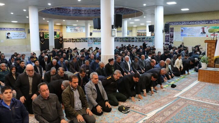 تصاویر/ اقامه نماز جمعه در شهرستان ایوان