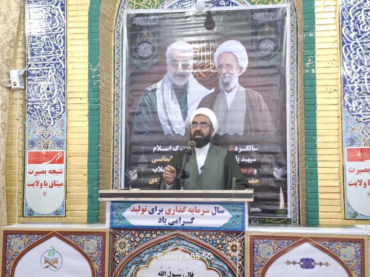 تصاویر/مراسم آئین وحدت بخش نمازجمعه در شهرستان بدره