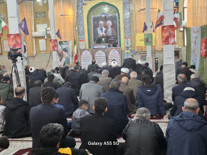 تصاویر/مراسم آئین وحدت بخش نمازجمعه در شهرستان بدره