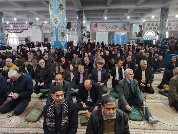 تصاویر/ نمازعبادی سیاسی جمعه کاشان