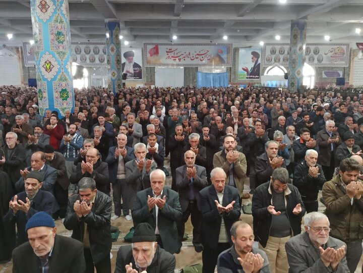 تصاویر/ نمازعبادی سیاسی جمعه کاشان