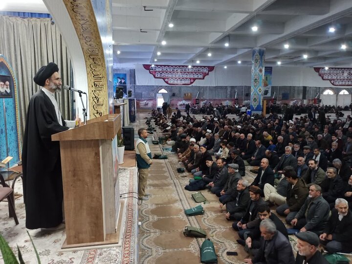 تصاویر/ نمازعبادی سیاسی جمعه کاشان