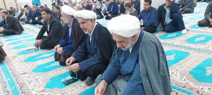 نمازجمعه امروز شهر م به روایت تصاویر