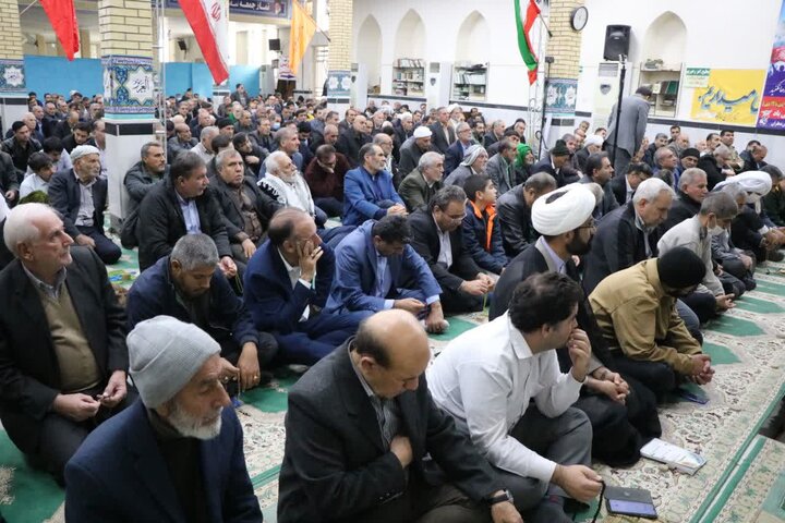 تصاویر/ اقامه نماز جمعه در شهرستان دهلران