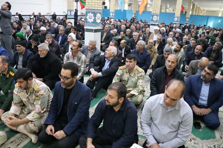 تصاویر/ اقامه نماز جمعه در شهرستان دهلران