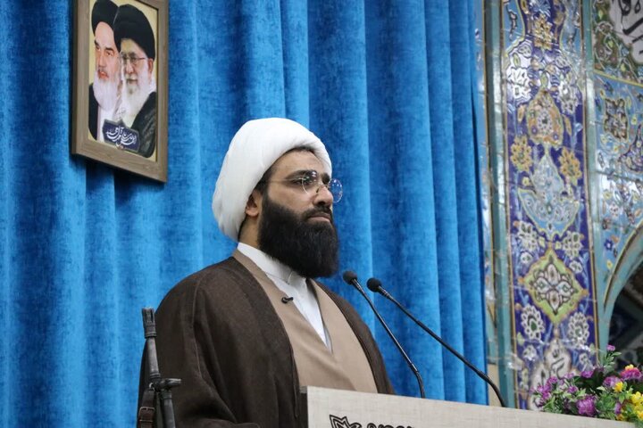 تصاویر/ اقامه نماز جمعه در شهرستان دهلران