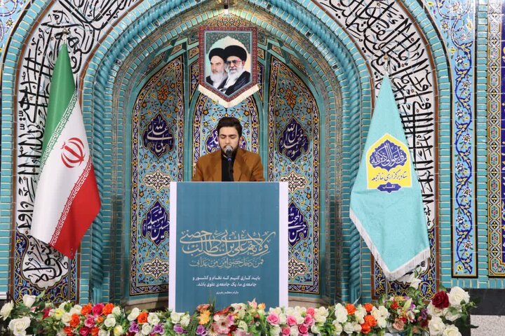 تصاویر/ اقامه نماز جمعه تکاب