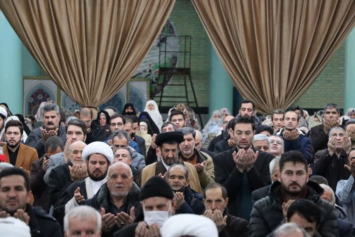 تصاویر/ اقامه نماز جمعه تکاب