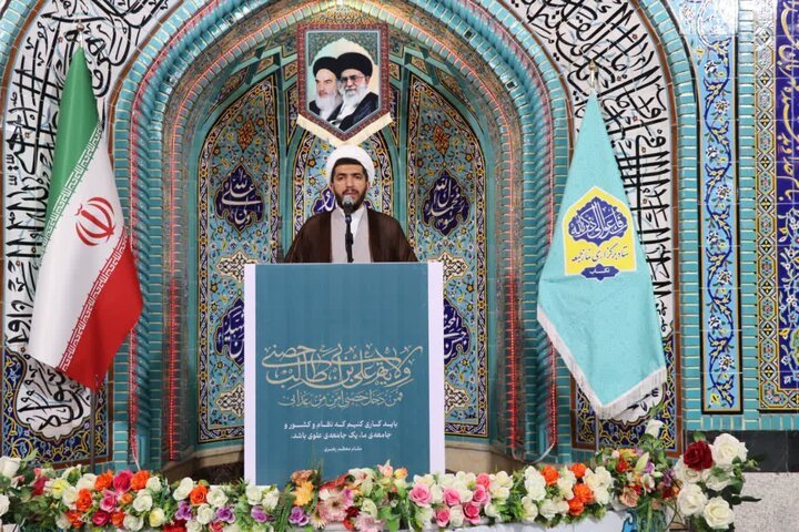 تصاویر/ اقامه نماز جمعه تکاب