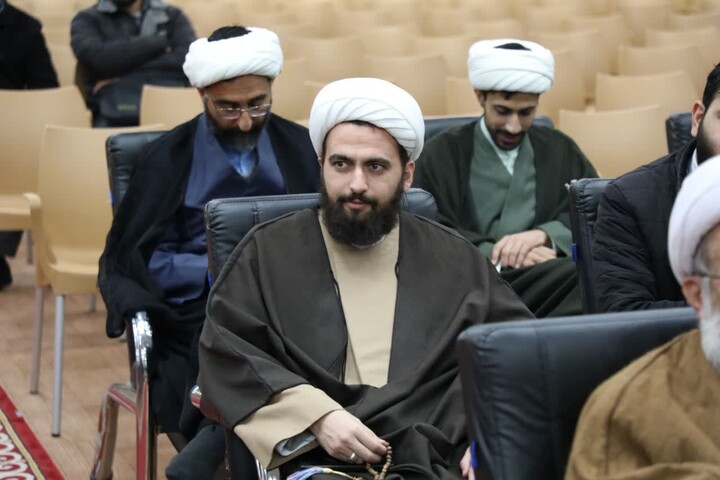 تصاویر/ نشست هم‌اندیشی حجت‌الاسلام والمسلمین عالم زاده نوری معاون تهذیب و تربیت حوزه های علمیه کشور با مربیان اعتکاف یزد