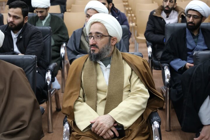 تصاویر/ نشست هم‌اندیشی حجت‌الاسلام والمسلمین عالم زاده نوری معاون تهذیب و تربیت حوزه های علمیه کشور با مربیان اعتکاف یزد