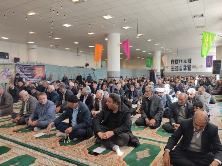 تصاویر/ اقامه نماز جمعه شهر کشکوئیه