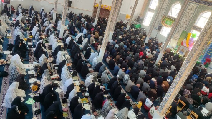 تصاویر| نماز عبادی سیاسی جمعه سربیشه