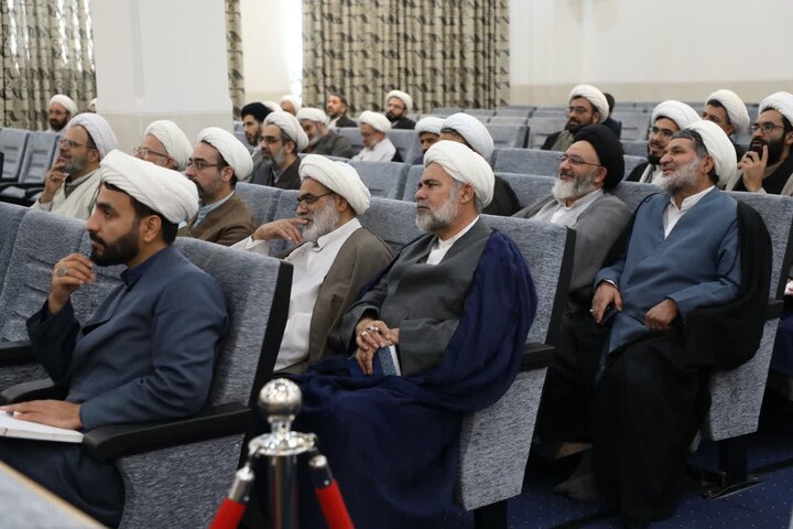 تصاویر/ دومین روز از برگزاری دوره تکمیلی تعالی مدیران، کادر و اساتید با حضور معاون تهذیب و تربیت حوزه های علمیه کشور