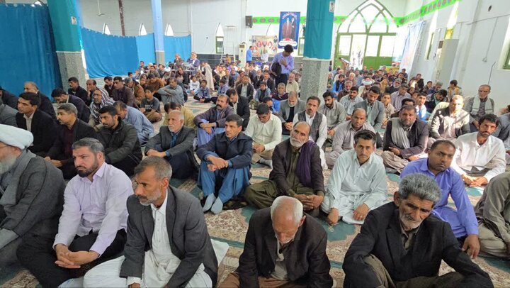 تصاویر/ اقامه نماز جمعه شهر ریگان