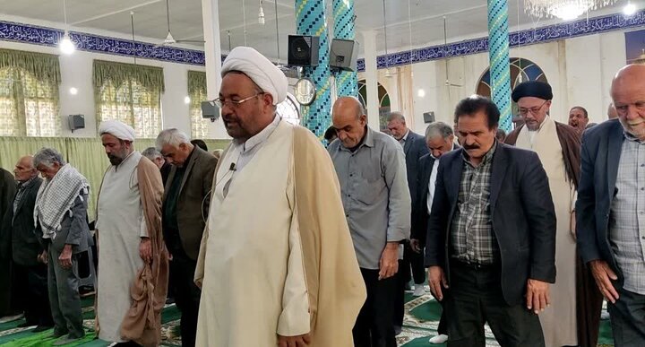 تصاویر/ اقامه نماز جمعه شهر بهرمان