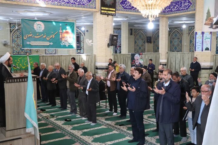 تصاویر/ اقامه نماز جمعه شهر زیدآباد