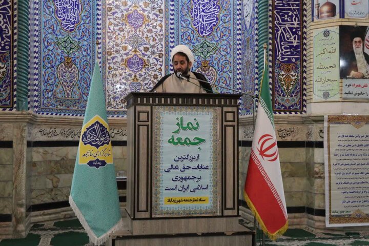 تصاویر/ اقامه نماز جمعه شهر زیدآباد