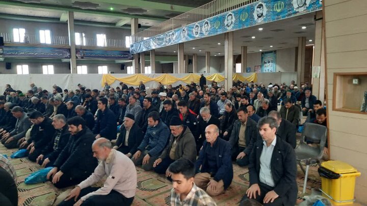 تصاویر/اقامه نماز عبادی سیاسی جمعه در خمین