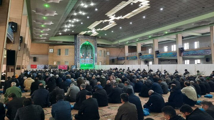 تصاویر/اقامه نماز عبادی سیاسی جمعه در خمین