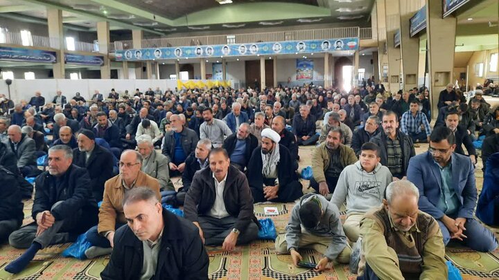 تصاویر/اقامه نماز عبادی سیاسی جمعه در خمین