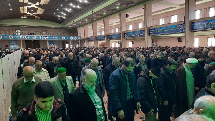 تصاویر/اقامه نماز عبادی سیاسی جمعه در خمین