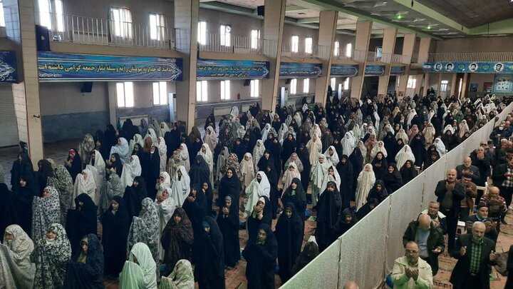 تصاویر/اقامه نماز عبادی سیاسی جمعه در خمین