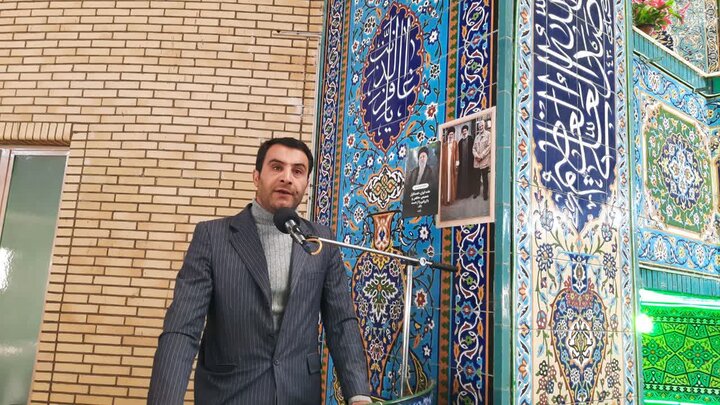 تصاویر/اقامه نماز عبادی سیاسی جمعه در خمین