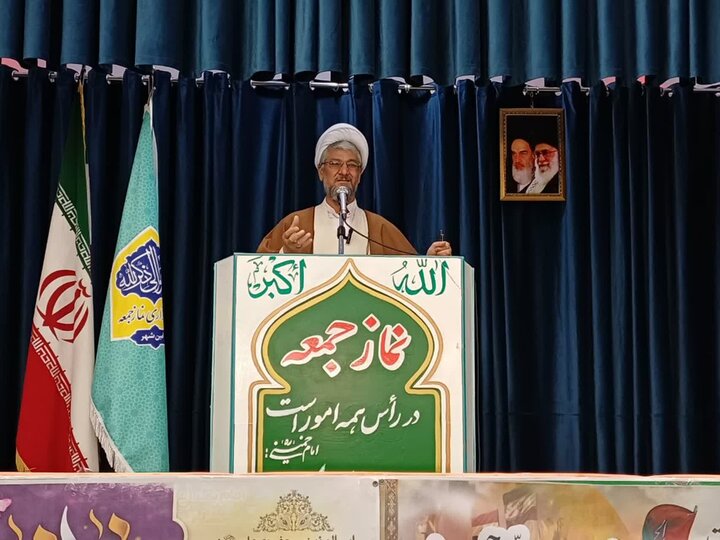 تصاویر/ اقامه نماز جمعه شهر امین شهر