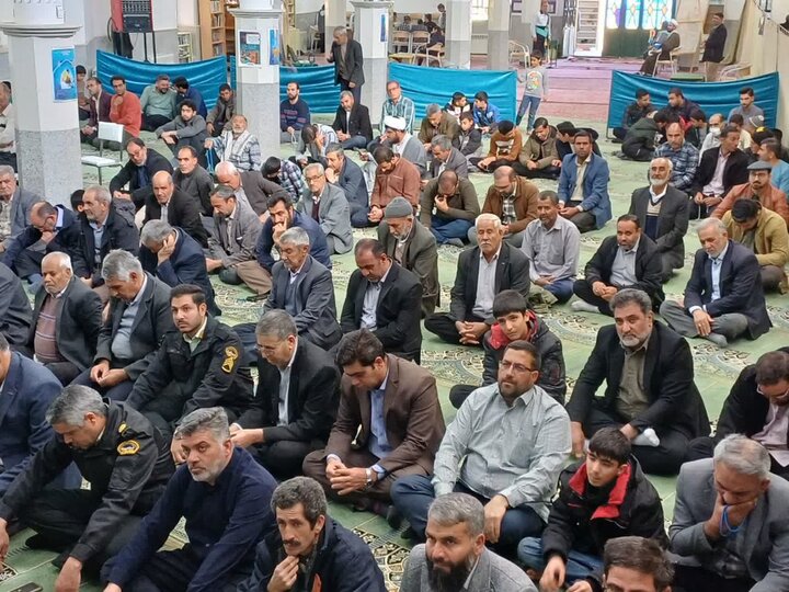 تصاویر/ اقامه نماز جمعه شهر امین شهر