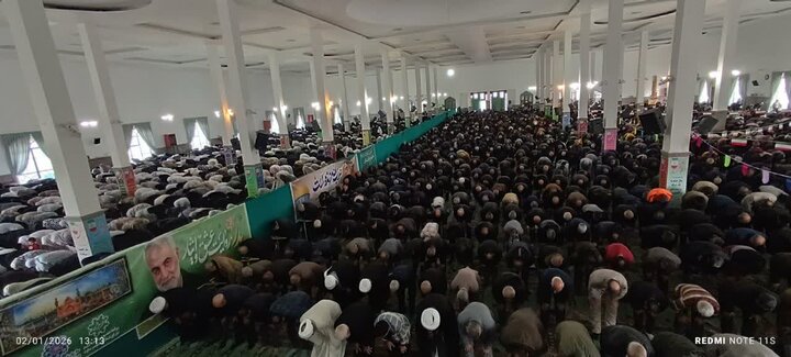 تصاویر/اقامه نماز عبادی سیاسی جمعه در ساوه