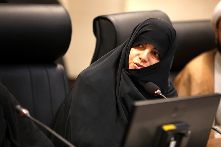 تصاویر/دیدار دبیران ستادهای راهبردی حوزه های علمیه با استاندار قم