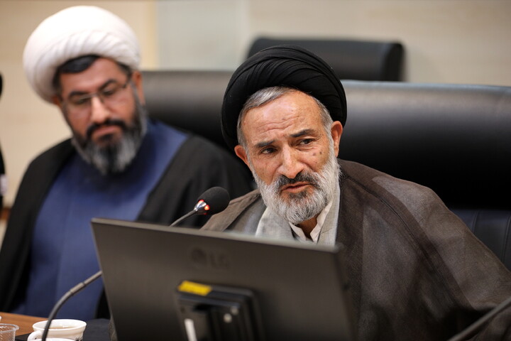 تصاویر/دیدار دبیران ستادهای راهبردی حوزه های علمیه با استاندار قم