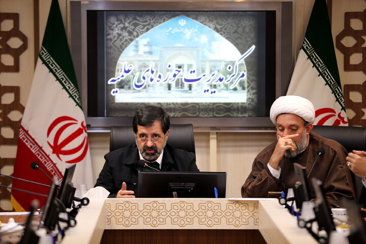 تصاویر/دیدار دبیران ستادهای راهبردی حوزه های علمیه با استاندار قم