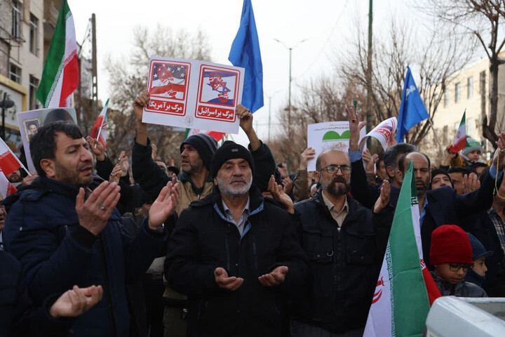 تصاویر / خروش مردم همدان در محکومیت هتک حرمت اغتشاشگران به ساحت قرآن کریم
