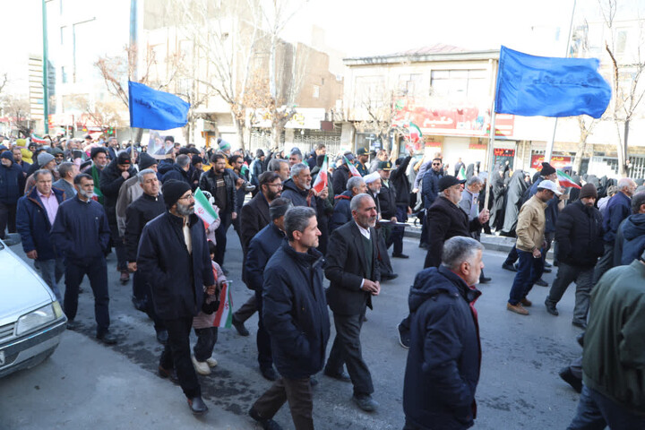 تصاویر / خروش مردم همدان در محکومیت هتک حرمت اغتشاشگران به ساحت قرآن کریم