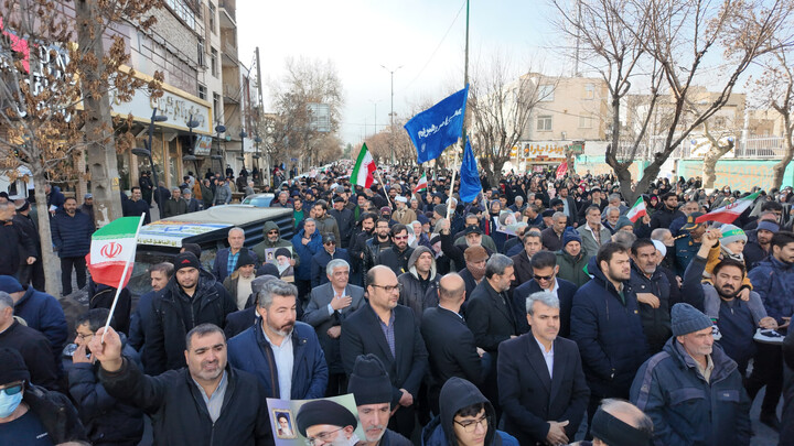 تصاویر / خروش مردم همدان در محکومیت هتک حرمت اغتشاشگران به ساحت قرآن کریم