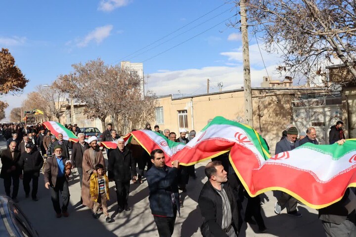 تصاویر / خروش مردم سراسر استان همدان در پی هتک حرمت به ساحت قرآن کریم