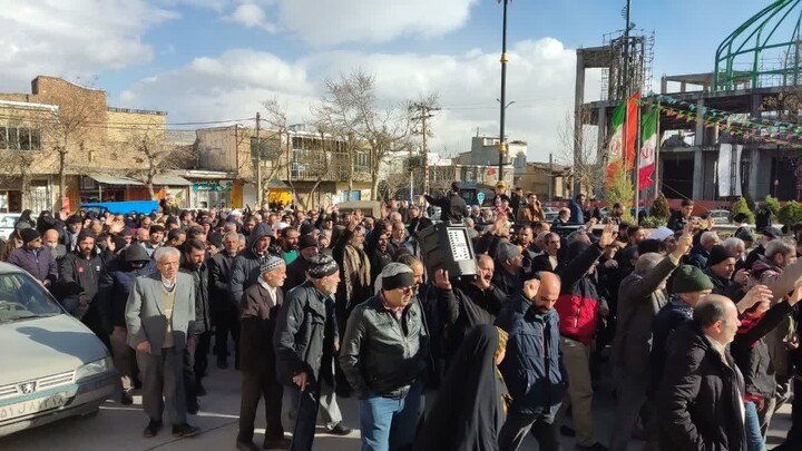 تصاویر / خروش مردم سراسر استان همدان در پی هتک حرمت به ساحت قرآن کریم