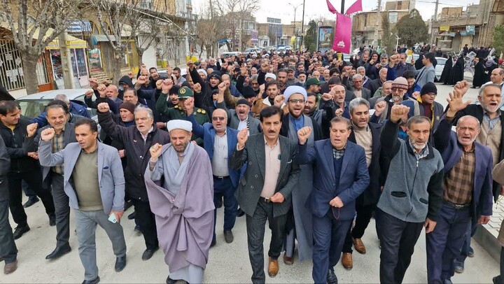 تصاویر / خروش مردم سراسر استان همدان در پی هتک حرمت به ساحت قرآن کریم