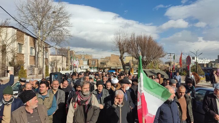 تصاویر / خروش مردم سراسر استان همدان در پی هتک حرمت به ساحت قرآن کریم