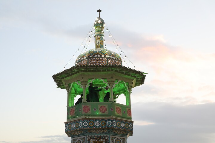 تصاویر/ حال و هوای حرم مطهر حضرت معصومه (س) در شب میلاد امیرالمومنین علیه السلام