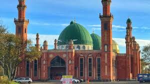 Bradford Mosque Hosts Christmas Day Lunch for Seniors