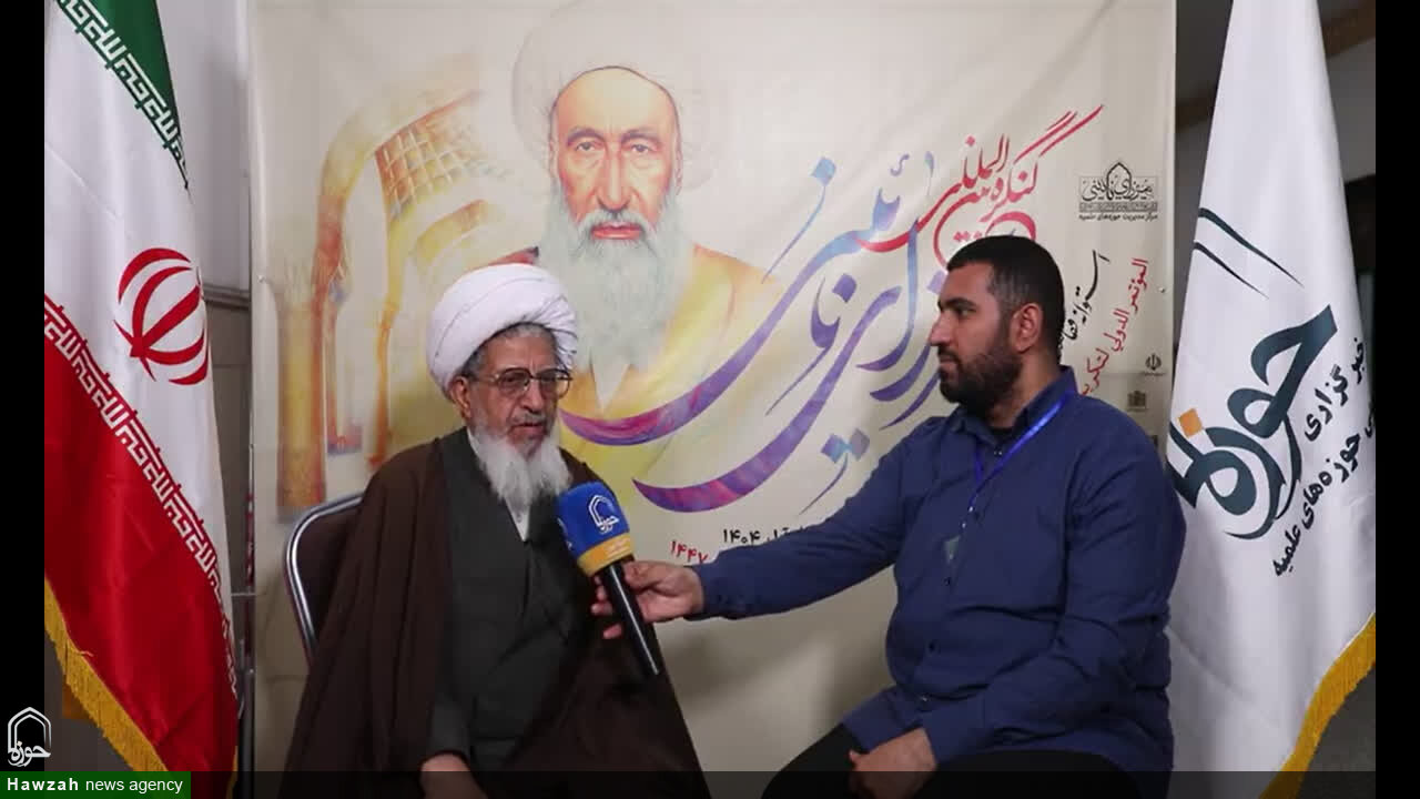 آثار مرحوم نائینی همچنان در حوزه زنده و جریان ساز است