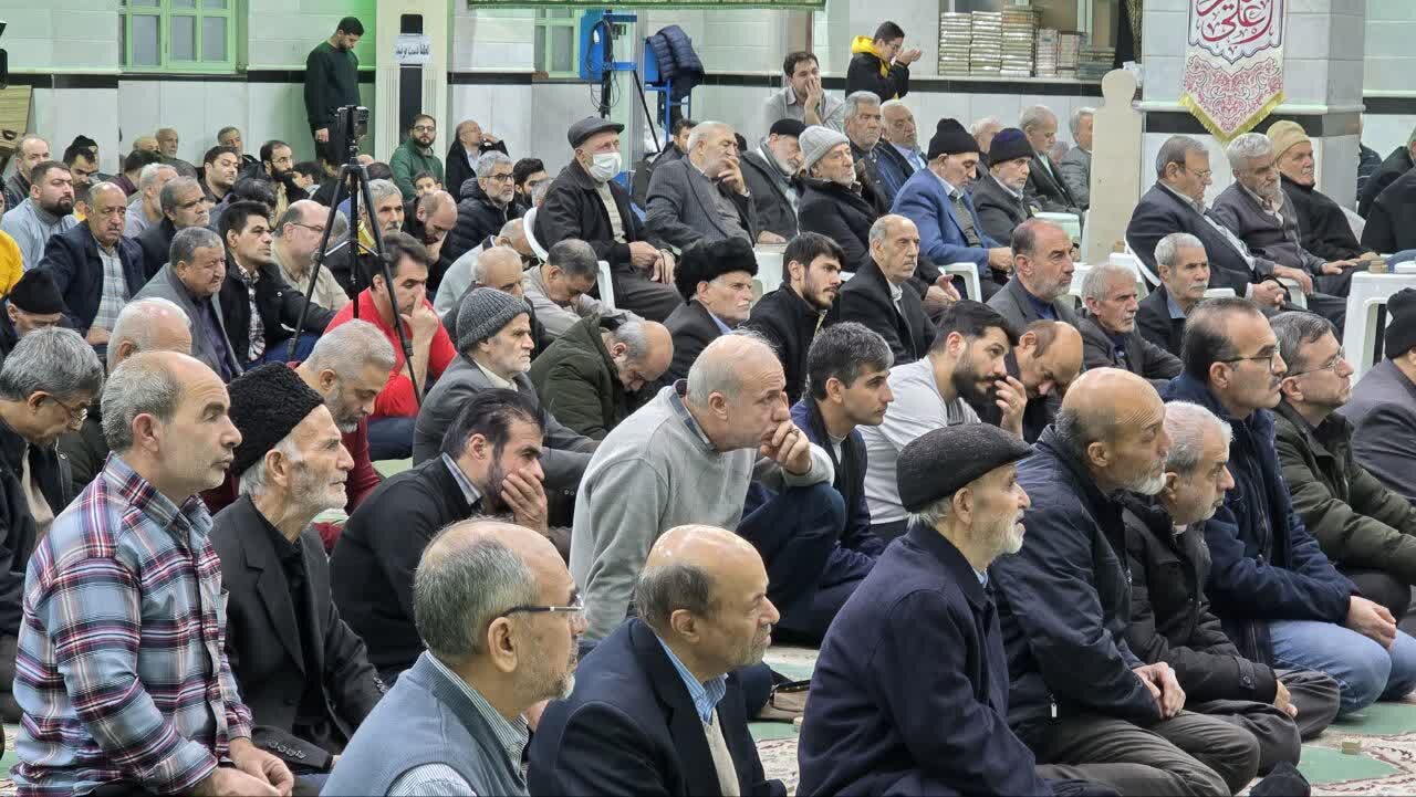 ذکر امیرالمؤمنین علی(ع) عبادت است و ثمره آن بهشت/ ایمان و عمل صالح محور نجات انسان است