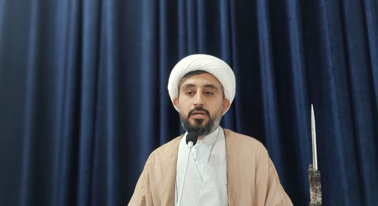 شهید سلیمانی همانند مالک اشتر خود را وقف ولایت کرده بود